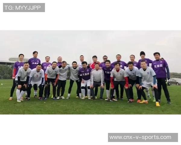 小学生足球表演视频展现青春活力与团队精神的精彩瞬间